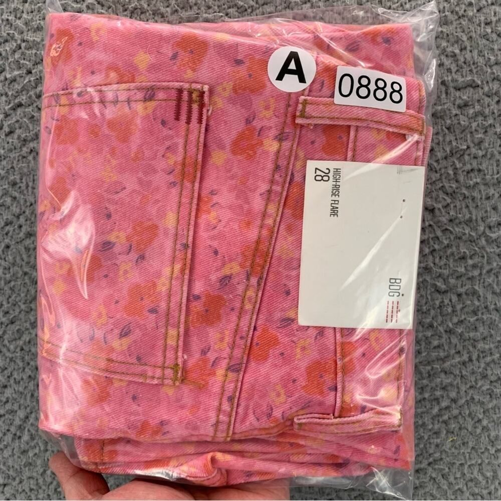 BDG Urban Outfitters High-Rise Flare Women's Jeans NWT - Size: 28 - Picture 15 of 15
